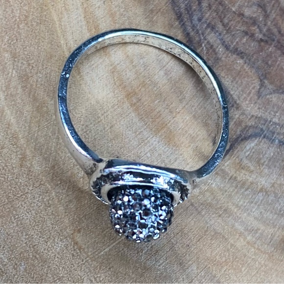 Sparkly Crystal Stone Ring - Picture 12 of 14